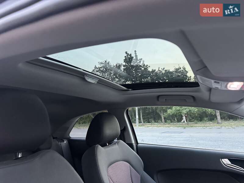 Хетчбек Audi A1 2012 в Запоріжжі