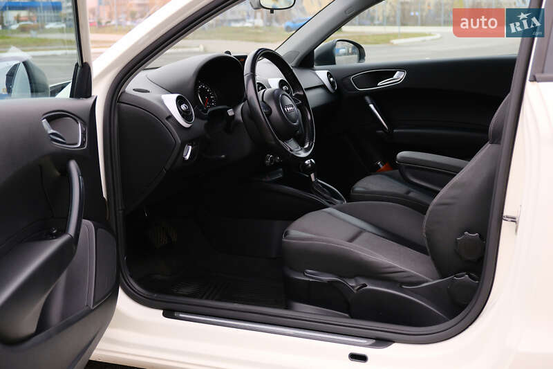 Хетчбек Audi A1 2010 в Києві