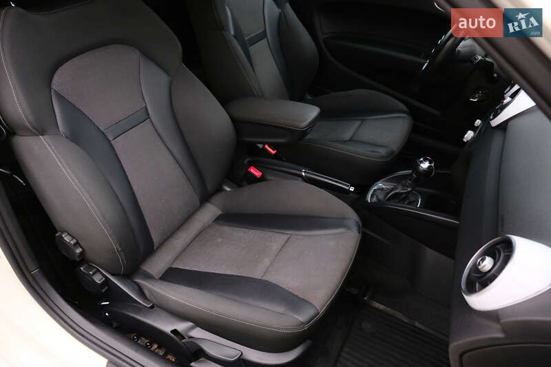 Хетчбек Audi A1 2010 в Києві