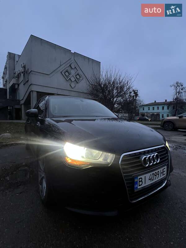 Хэтчбек Audi A1 2011 в Полтаве