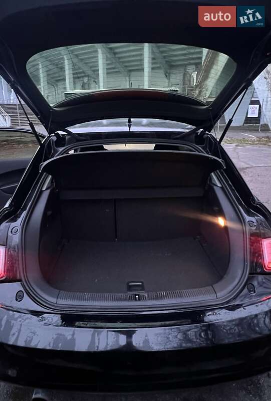 Хэтчбек Audi A1 2011 в Полтаве