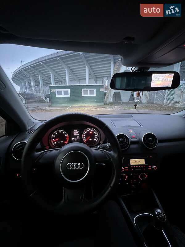Хэтчбек Audi A1 2011 в Полтаве