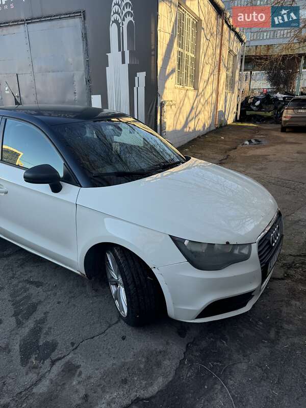 Хэтчбек Audi A1 2012 в Киеве