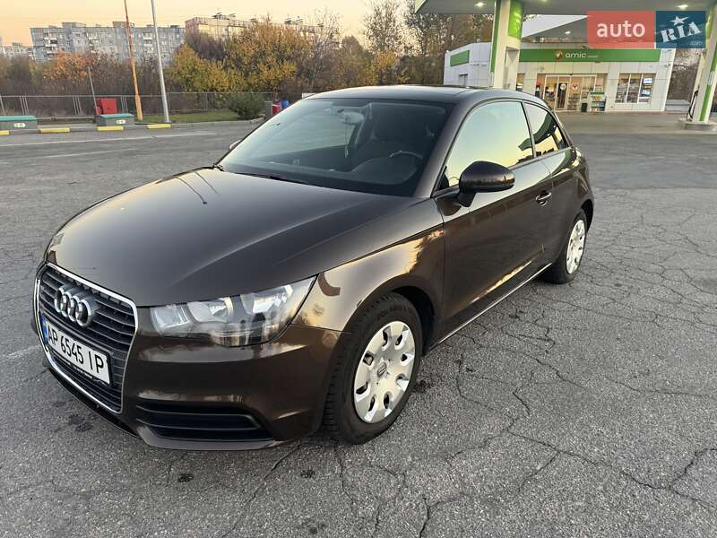 Хэтчбек Audi A1 2012 в Запорожье