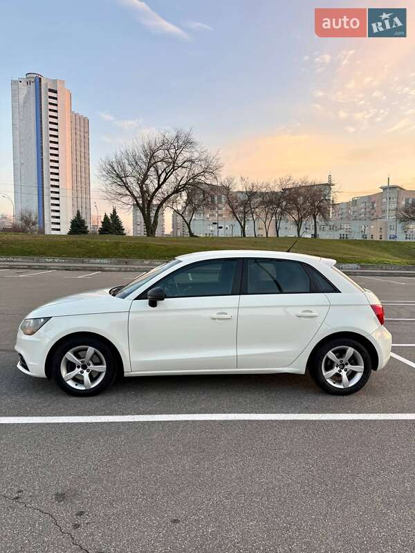 Хэтчбек Audi A1 2012 в Киеве