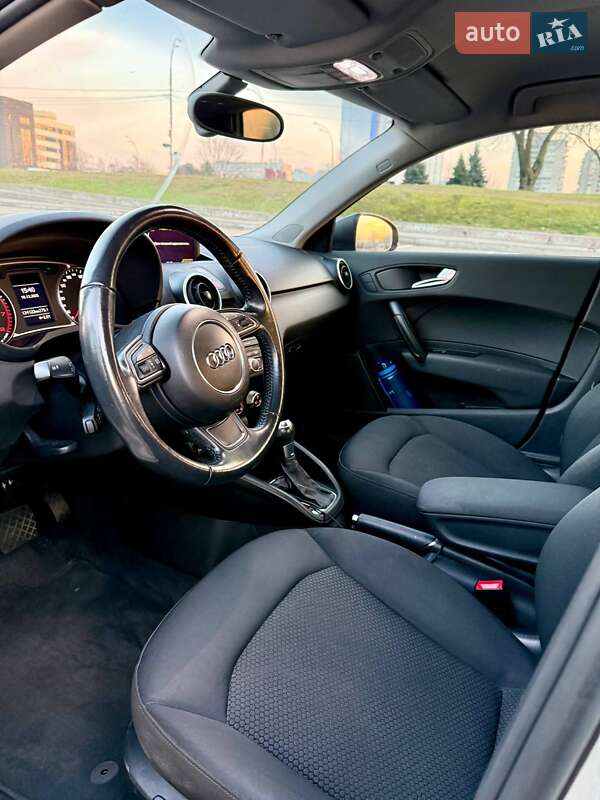 Хэтчбек Audi A1 2012 в Киеве