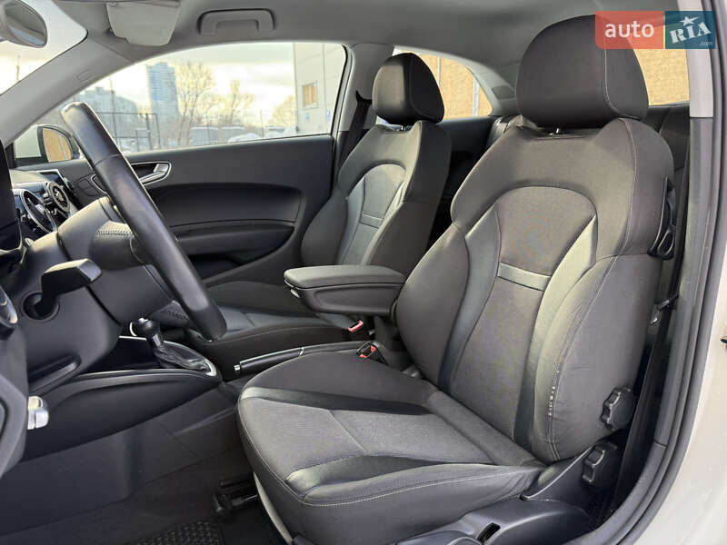 Хетчбек Audi A1 2010 в Харкові