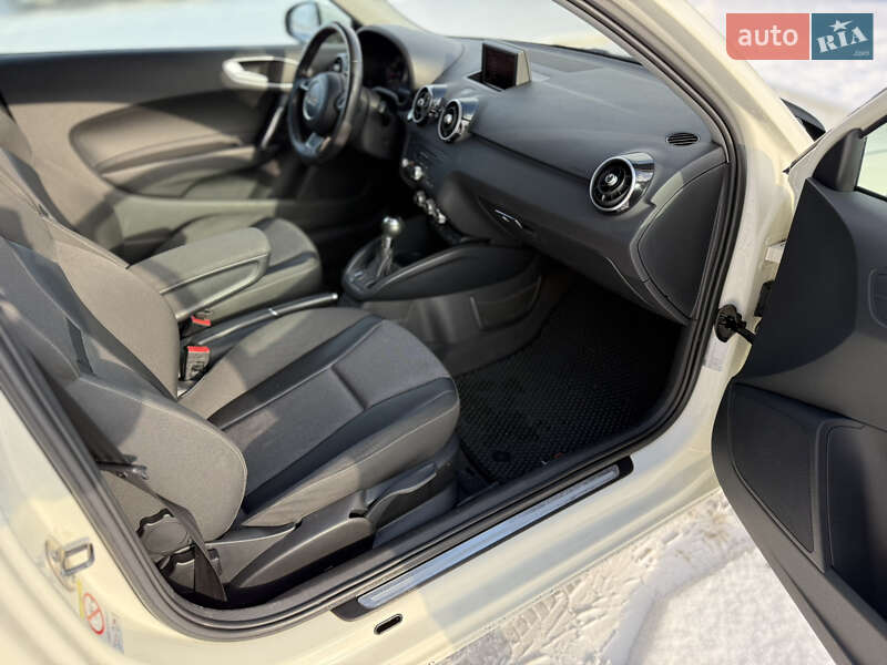 Хетчбек Audi A1 2010 в Харкові