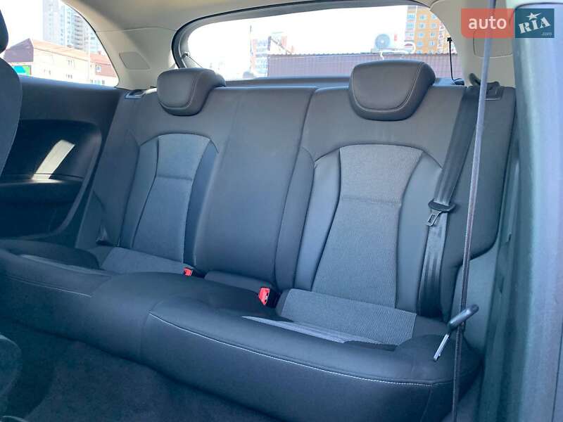 Хэтчбек Audi A1 2011 в Киеве