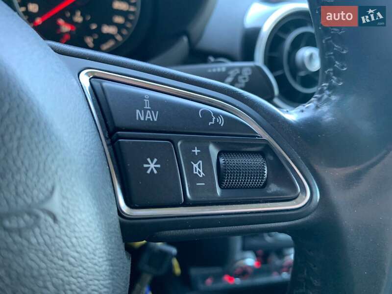 Хэтчбек Audi A1 2011 в Киеве