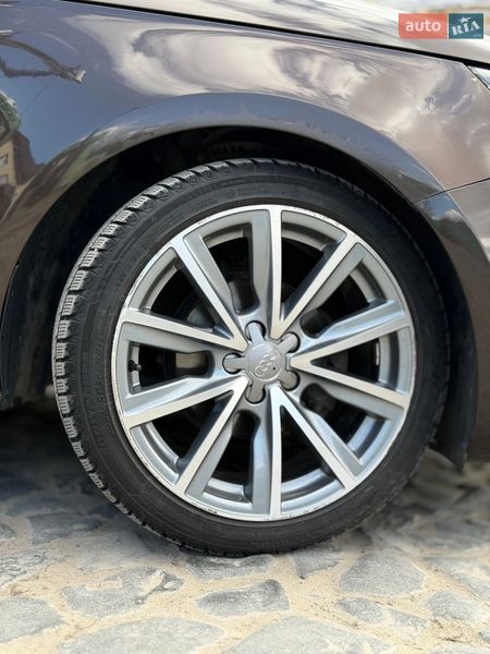 Хетчбек Audi A1 2011 в Луцьку