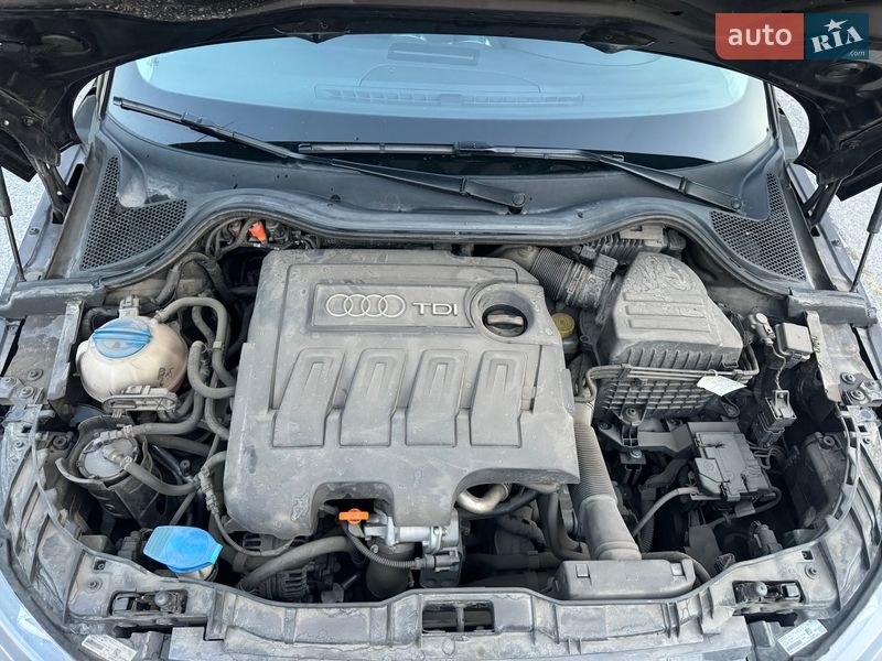 Хэтчбек Audi A1 2012 в Запорожье