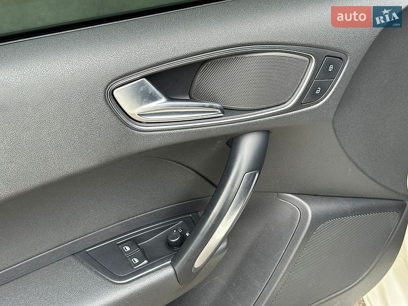 Хэтчбек Audi A1 2010 в Харькове