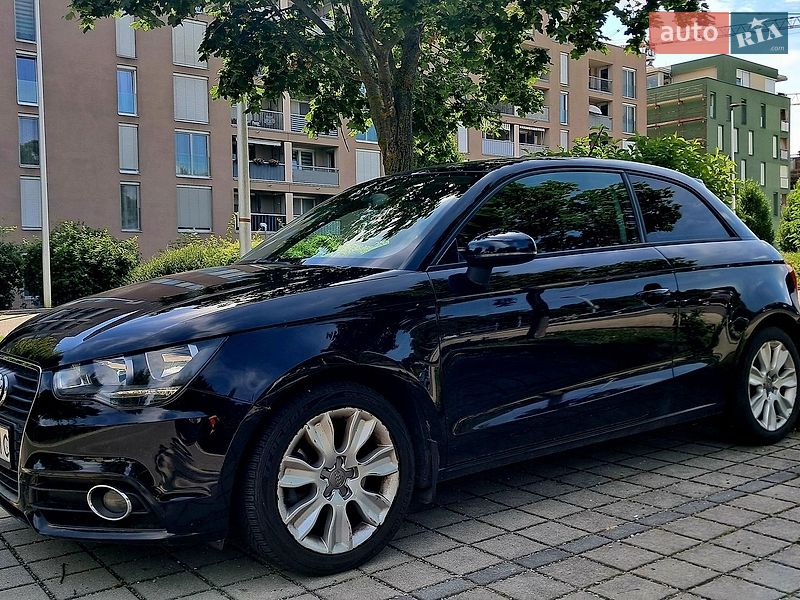 Хэтчбек Audi A1 2010 в Ивано-Франковске
