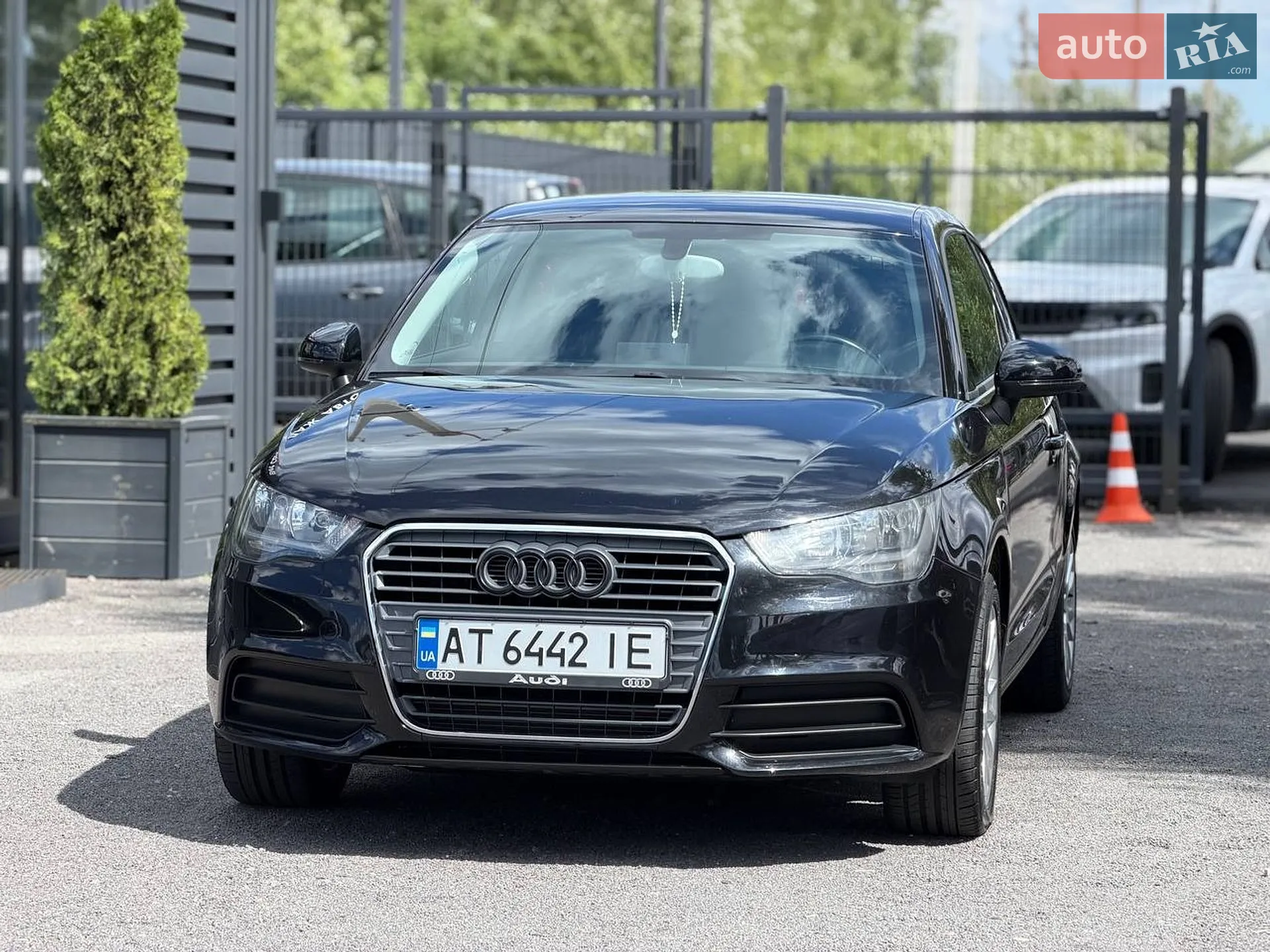 2010 Audi A1 - фото 1