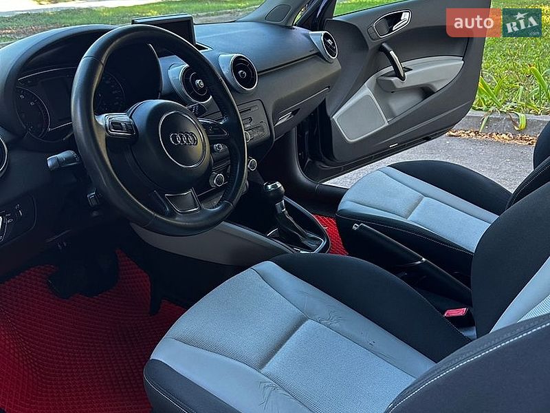 Хэтчбек Audi A1 2010 в Жмеринке
