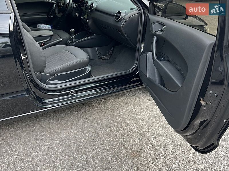 Хэтчбек Audi A1 2011 в Полтаве
