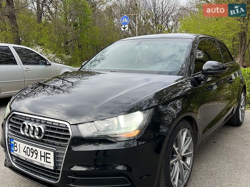 Хэтчбек Audi A1 2011 в Полтаве