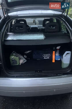 Хэтчбек Audi A2 2004 в 