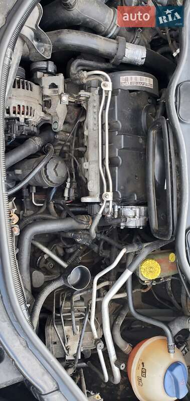 Хетчбек Audi A2 2003 в Рожище