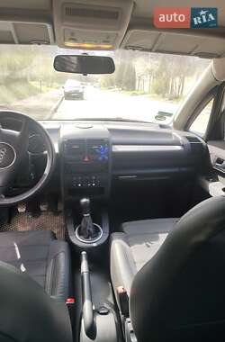 Хэтчбек Audi A2 2002 в 