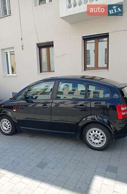 Хэтчбек Audi A2 2002 в 