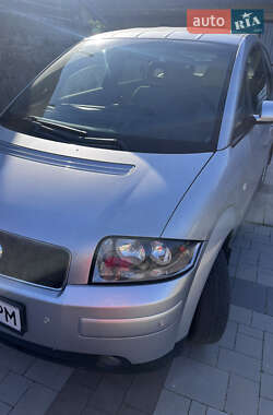 Хетчбек Audi A2 2001 в 