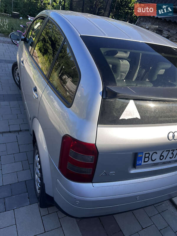 Хэтчбек Audi A2 2001 в Хусте