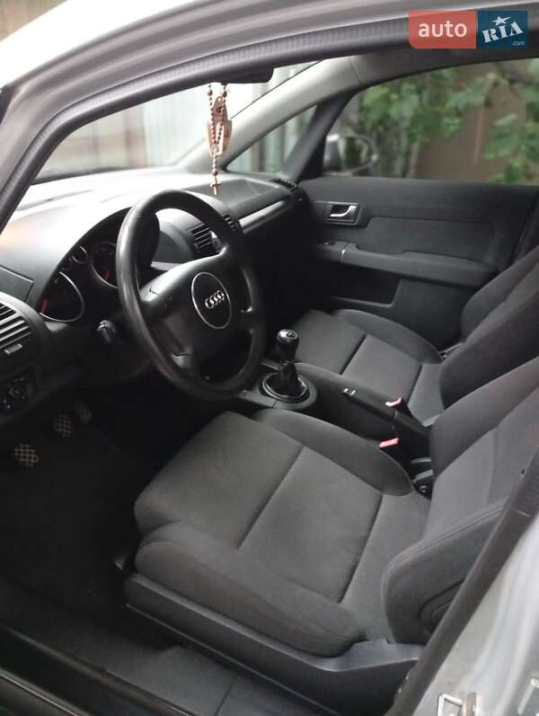 Хэтчбек Audi A2 2002 в Виноградове