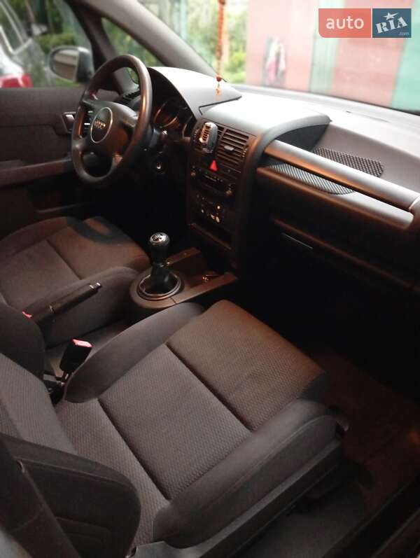 Хэтчбек Audi A2 2002 в Виноградове