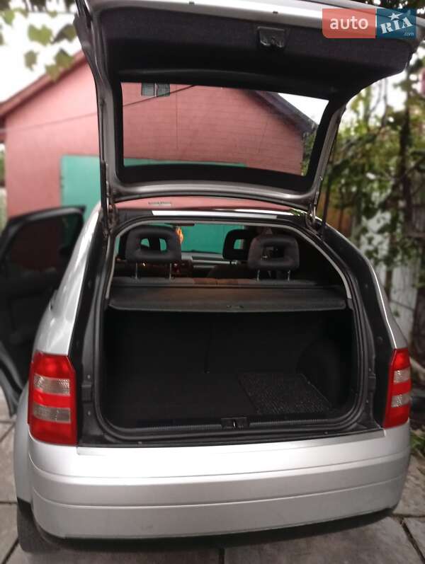 Хэтчбек Audi A2 2002 в Виноградове