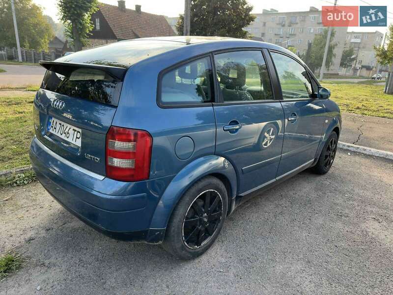Хетчбек Audi A2 2002 в 