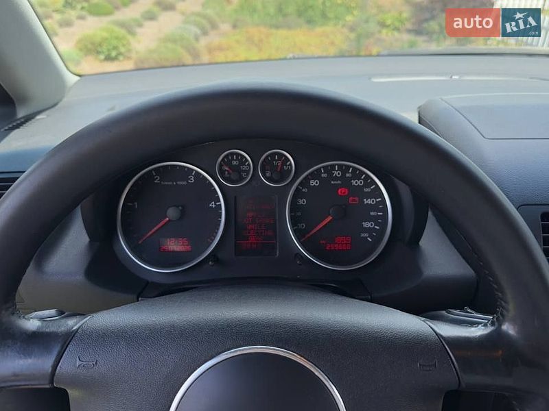 Хетчбек Audi A2 2003 в Києві