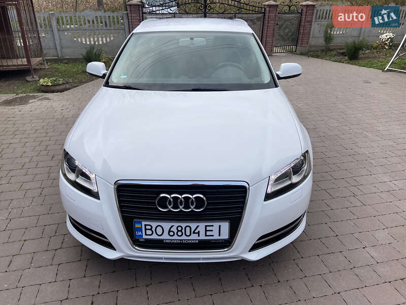 Хетчбек Audi A3 Sportback 2012 в Бучачі