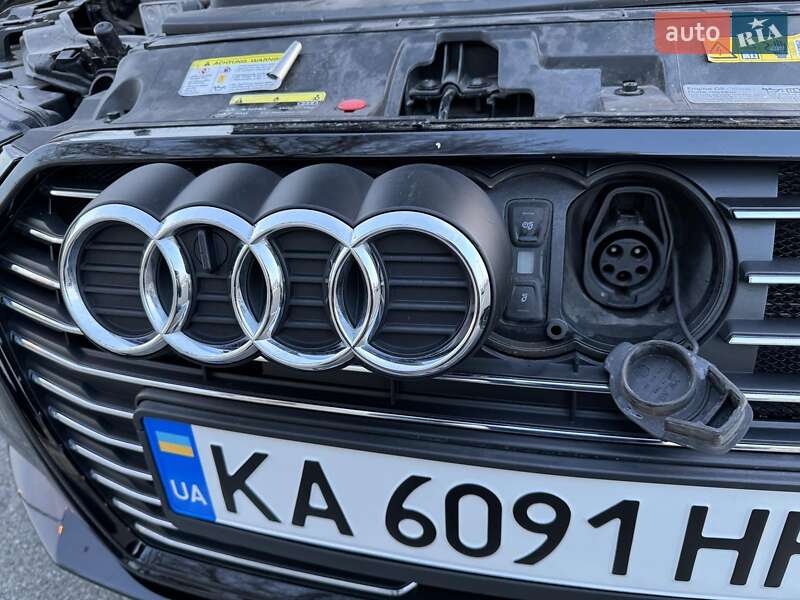 Хетчбек Audi A3 Sportback 2018 в Києві