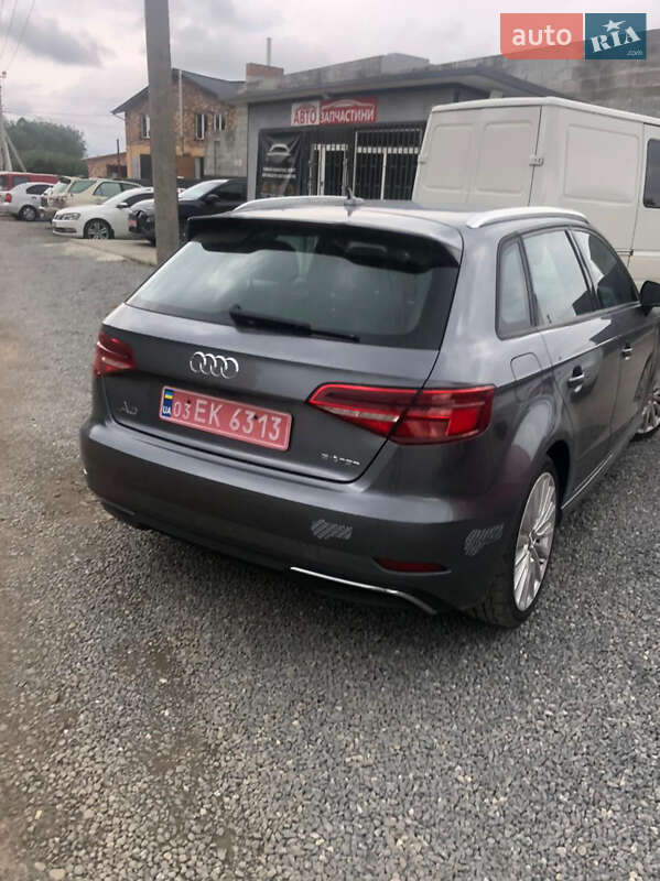 Хэтчбек Audi A3 Sportback 2016 в Львове фото 45 Хэтчбек Audi A3 Sportback 2016 в Львове