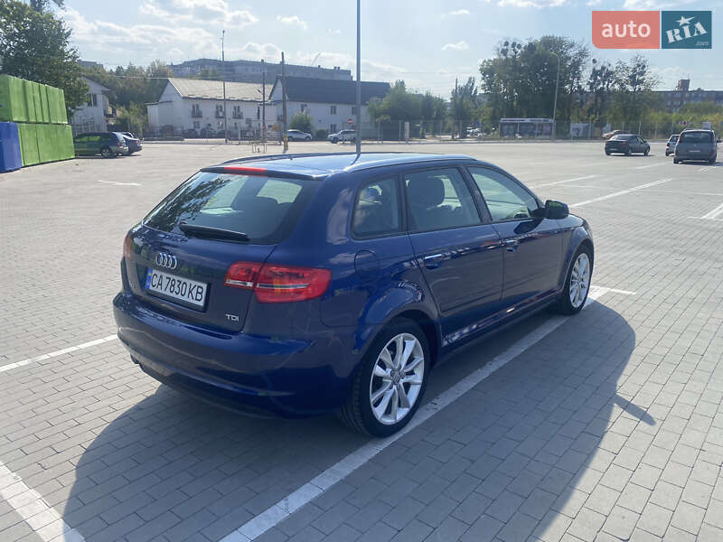 Хэтчбек Audi A3 Sportback 2011 в Умани