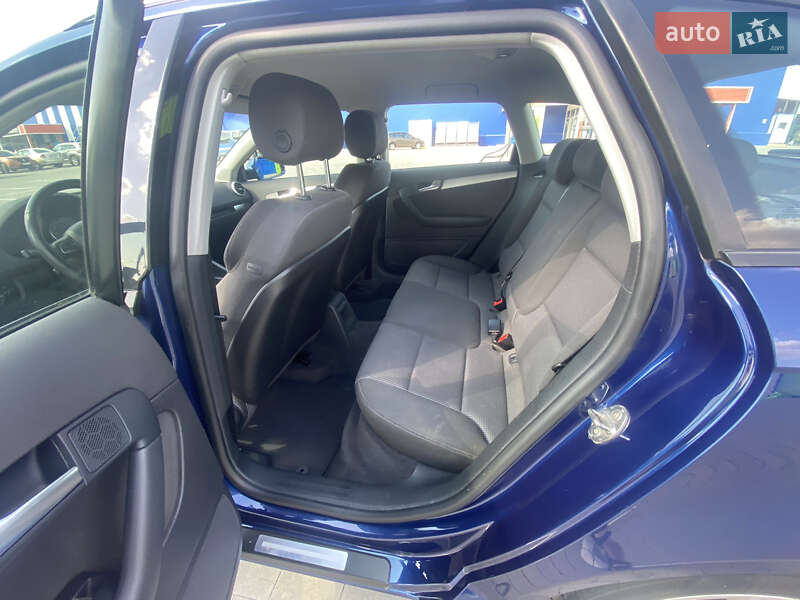 Хэтчбек Audi A3 Sportback 2011 в Умани