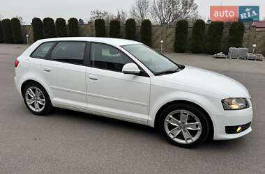 Хетчбек Audi A3 Sportback 2010 в Луцьку