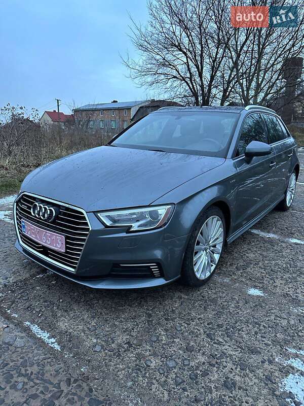 Хэтчбек Audi A3 Sportback 2016 в Львове фото 31 Хэтчбек Audi A3 Sportback 2016 в Львове