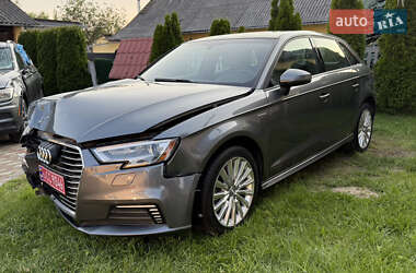 Хетчбек Audi A3 Sportback 2017 в Яворові