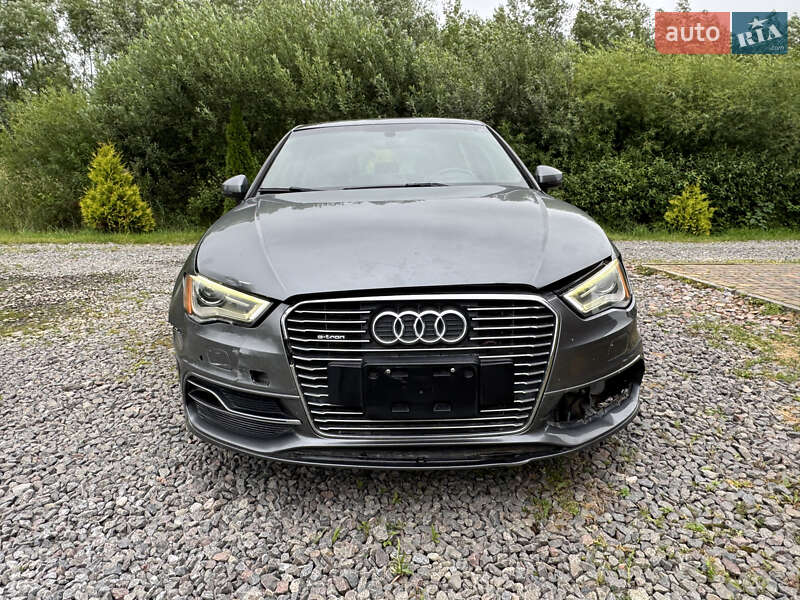 Хэтчбек Audi A3 Sportback 2015 в Яворове