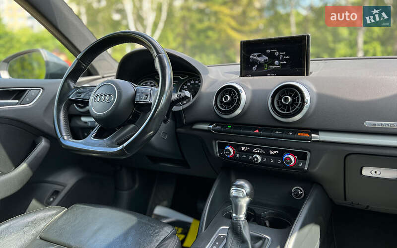 Хэтчбек Audi A3 Sportback 2016 в Львове