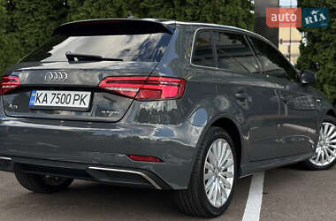 Хэтчбек Audi A3 Sportback 2016 в 