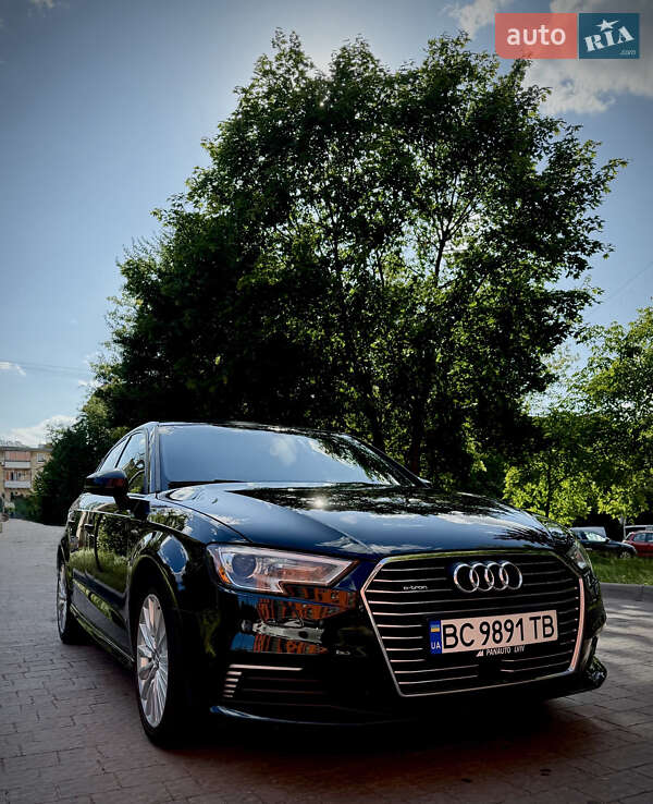 Хетчбек Audi A3 Sportback 2016 в Львові