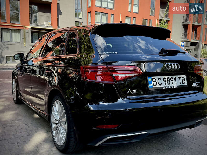 Хетчбек Audi A3 Sportback 2016 в Львові