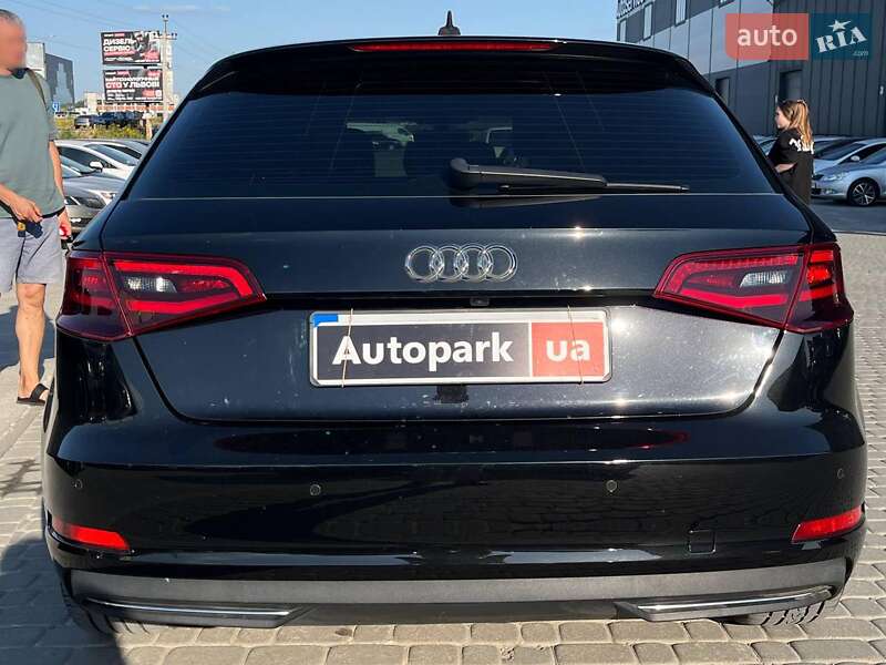 Хэтчбек Audi A3 Sportback 2016 в Львове