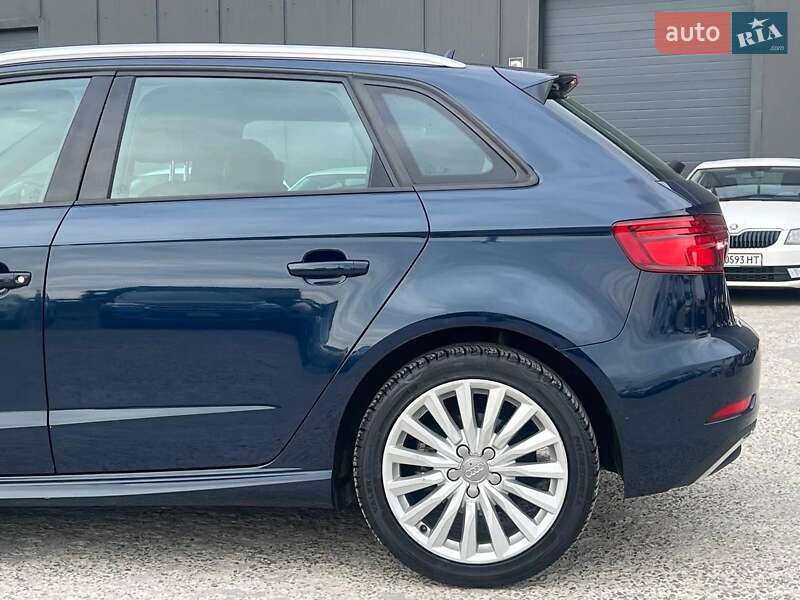 Хэтчбек Audi A3 Sportback 2017 в Львове фото 6 Хэтчбек Audi A3 Sportback 2017 в Львове