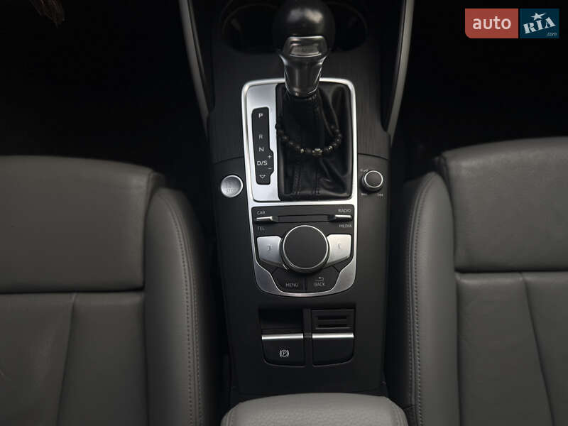 Хэтчбек Audi A3 Sportback 2017 в Киеве