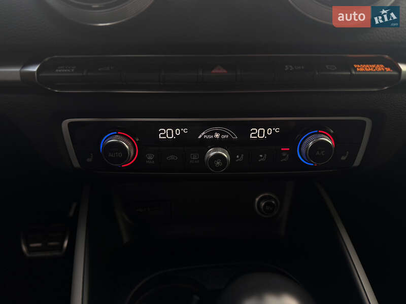 Хэтчбек Audi A3 Sportback 2017 в Киеве